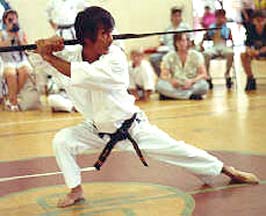 Master Shinyu Gushi performing an Eku kata